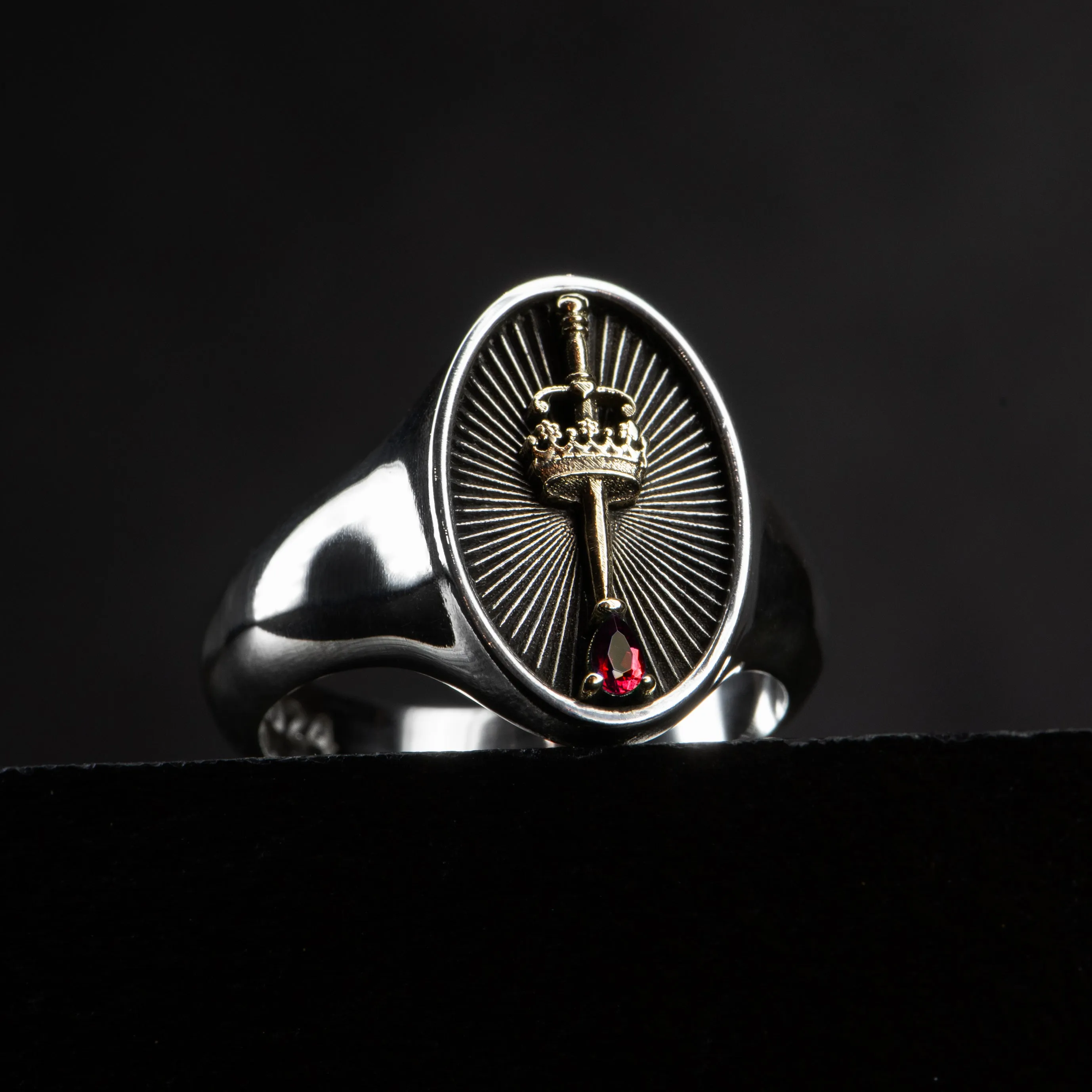 Ruby Signet Ring - DAMOCLES