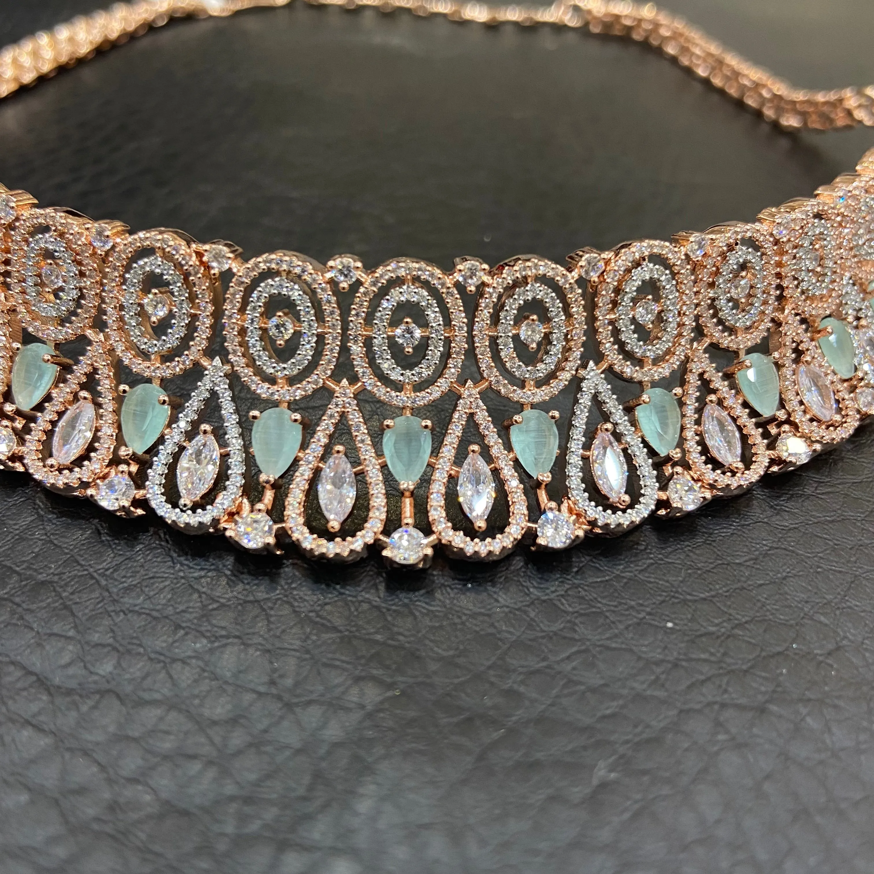 Zircon/AD Choker Set 18478-5660